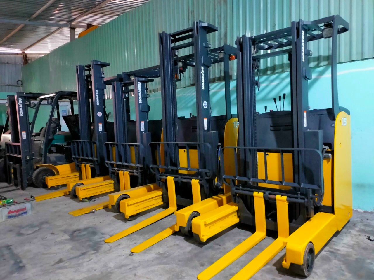 don vi cho thue xe nang tphcm.jpg (264 KB)